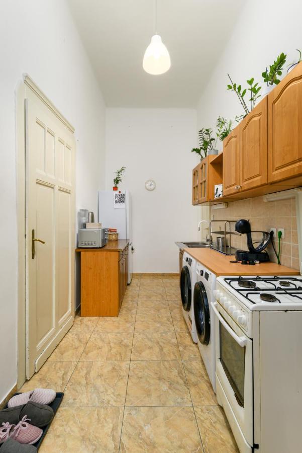 Two Separate Rooms Apartment In City Center, Party District Budapest Exterior photo